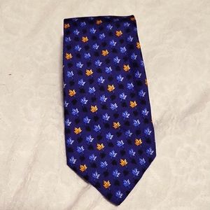 Lands' end blue with maple leaf designs, men's 100% silk hand sewn necktie